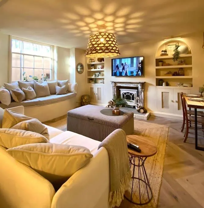 Cosy Home Away From Home. Brighton
